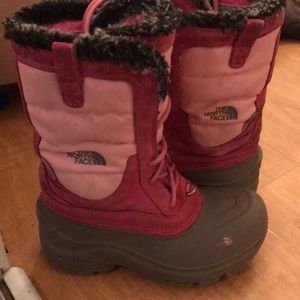 ❄️ Girls North Face winter boots ❄️